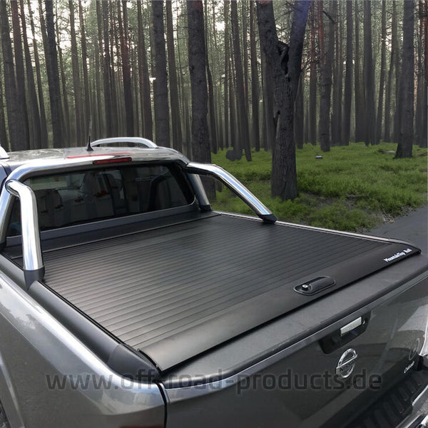 Alu Roll in Cover in der Farbe Schwarz von Mountain Top für den Nissan Navara NP300 Doppelkabiner