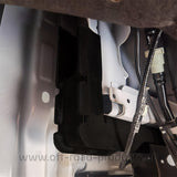 Load Box Reinforcement Brackets (J-Braces) für den VW Amarok 2023 eingebaut