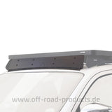 Windschild für Dachträger: anthrazitfarbenes Panel am Fahrzeugdach